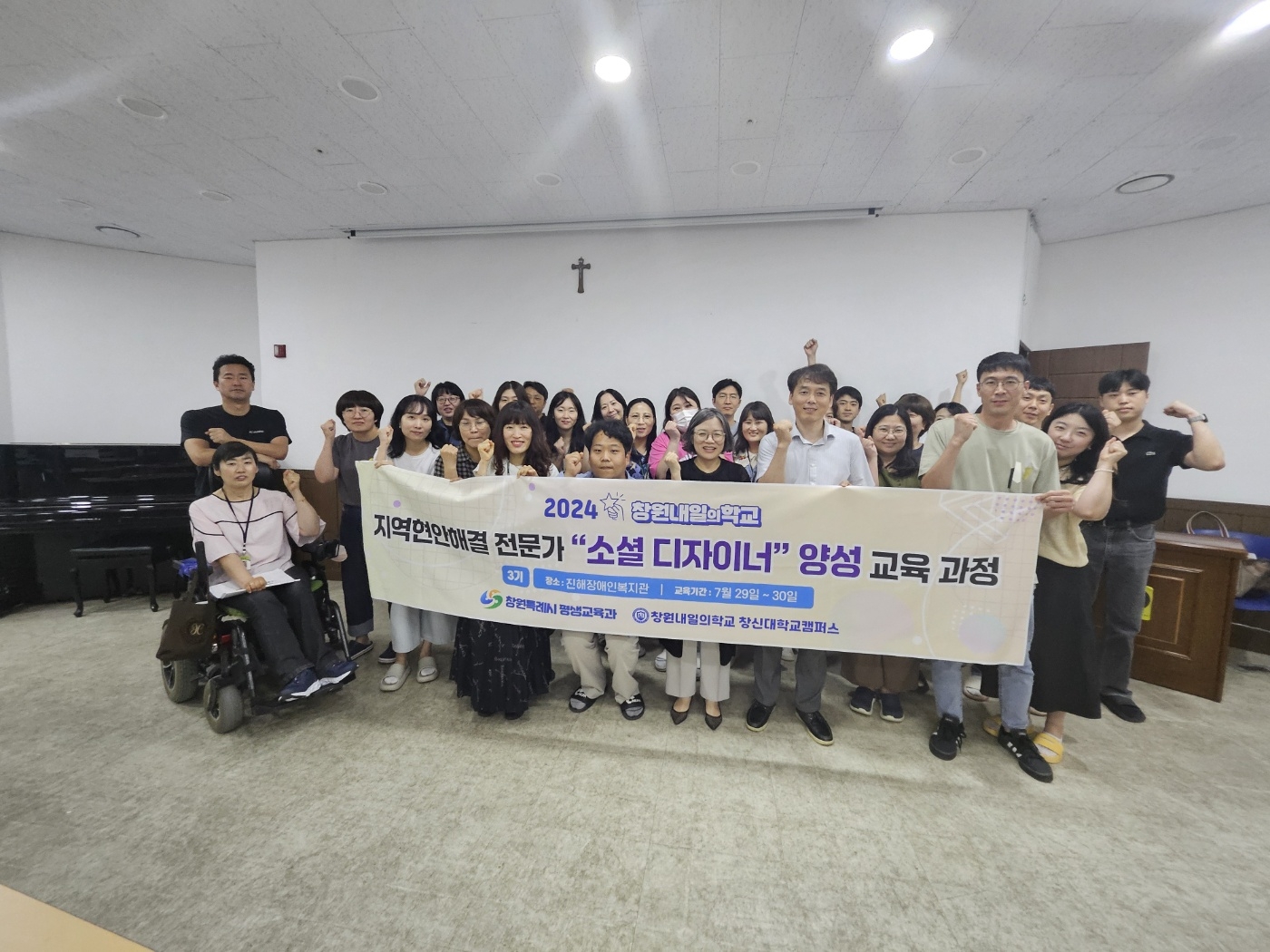 160eda9817e3b713bed84d3d7cbc524d.jpg