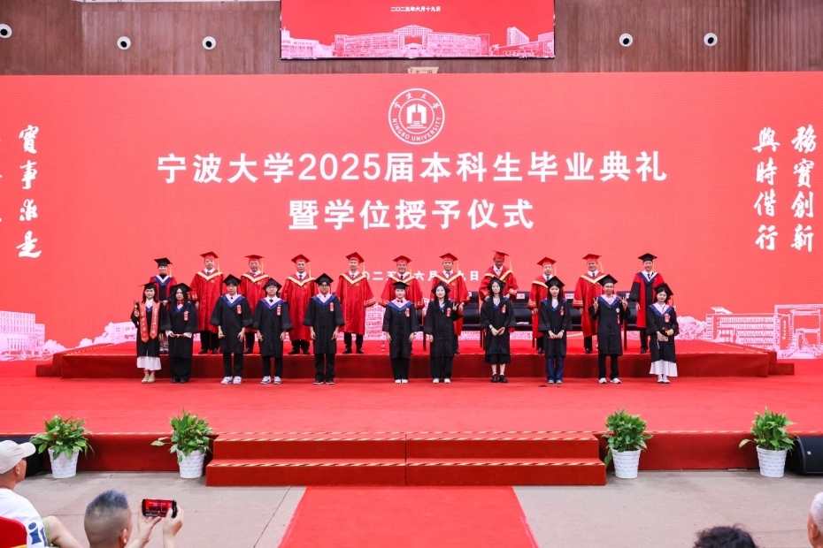 e5a26581361c24e4c88365fe5eabb7f3.jpg