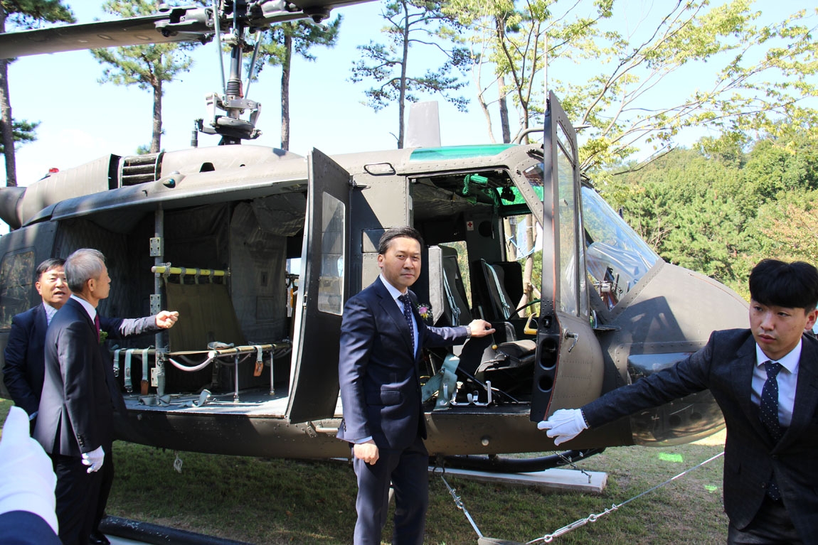 헬기(UH-1H)인수식3.jpg 헬기(UH-1H)인수식3.jpg